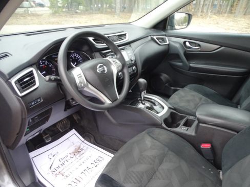 Used 2015 Nissan Rogue SV FWD image 13