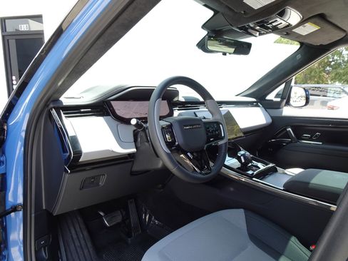 Used 2024 Land Rover Range Rover Sport SV Edition One Carbon Bronze image 13