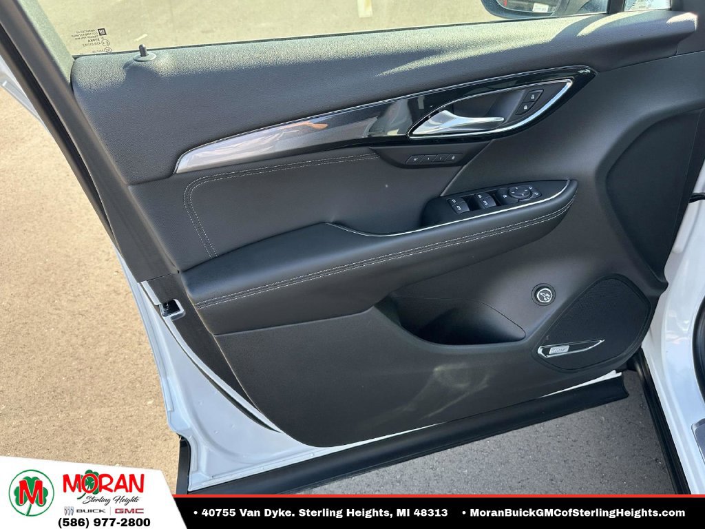 Certified 2025 Buick Envision Preferred AWD/4WD image 15