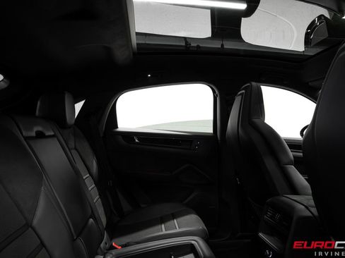Used 2025 Porsche Cayenne GTS image 34