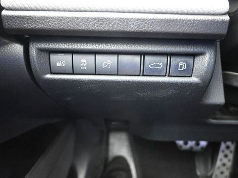Used 2025 Toyota Camry SE w/ Convenience Package FWD image 18