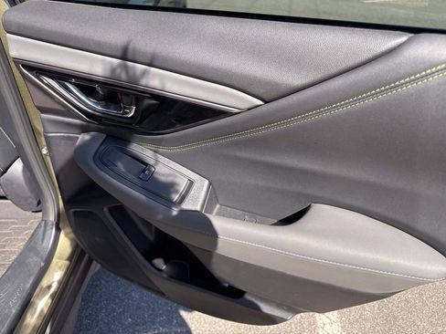 Used 2025 Subaru Outback Onyx Edition image 18