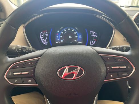 Used 2020 Hyundai Santa Fe Limited w/ Cargo Package image 18