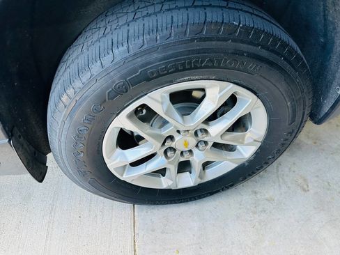 Used 2019 Chevrolet Traverse LT FWD image 33