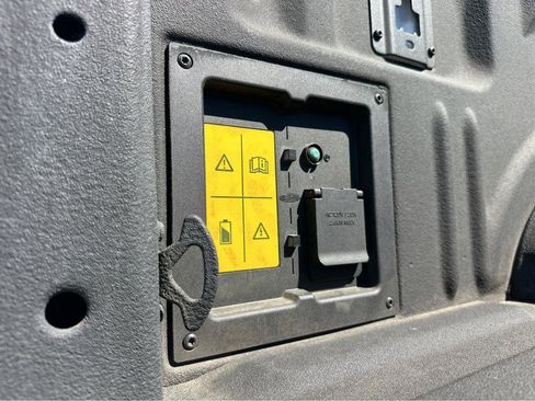 Used 2024 Ford F150 Lightning Pro image 38