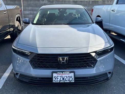 Used 2023 Honda Accord EX-L image 3