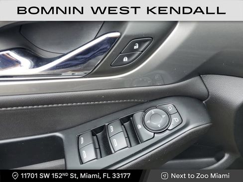 Used 2022 Chevrolet Traverse LT w/ Midnight/Sport Edition image 24