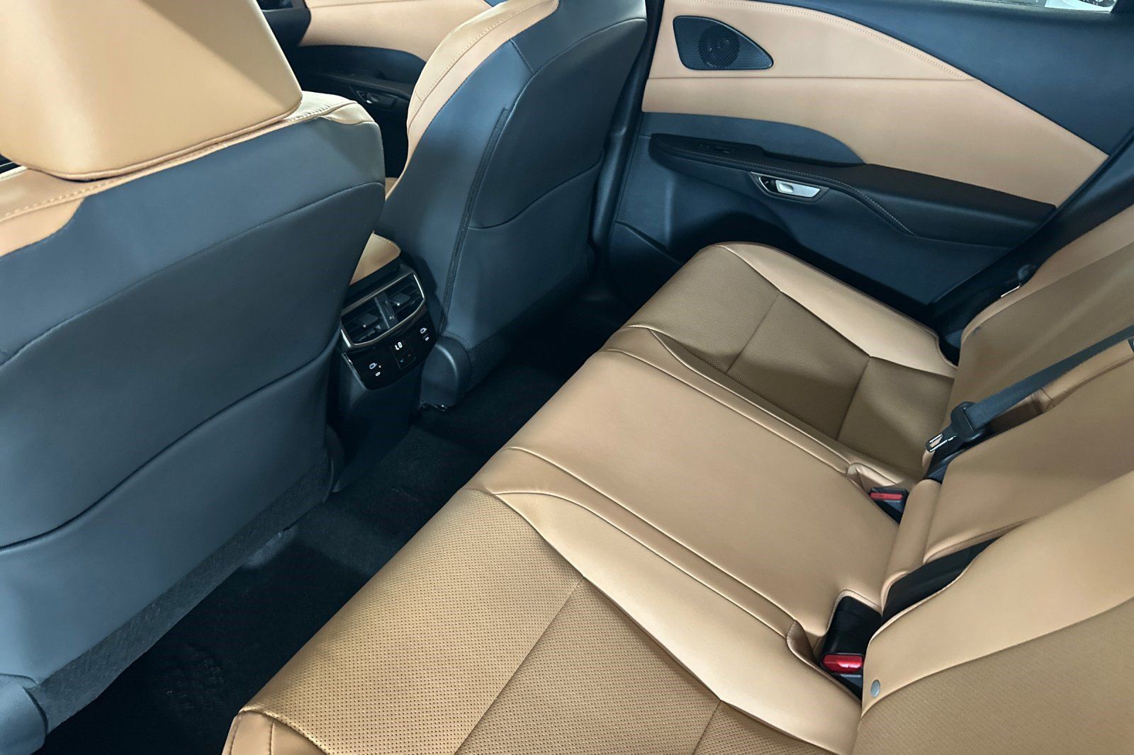 New 2026 Lexus RX 350 Premium w/ Accessory Package (2T) FWD image 24