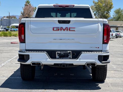 Used 2022 GMC Sierra 1500 AT4 w/ AT4 Premium Package AWD/4WD image 5