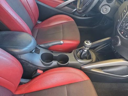 Used 2017 Hyundai Veloster Turbo R-Spec FWD image 11