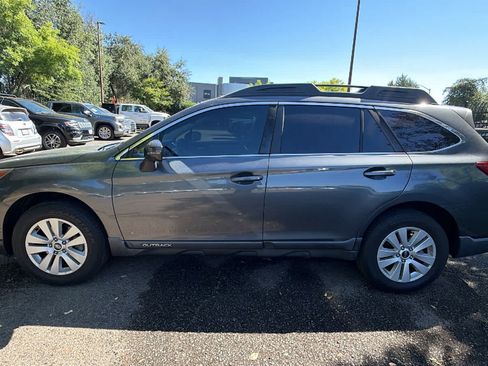 Used 2018 Subaru Outback 2.5i Premium AWD/4WD image 8