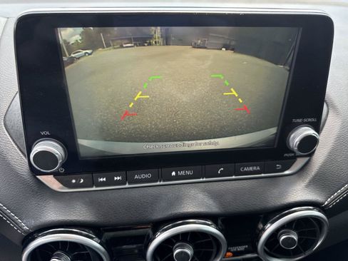 Used 2022 Nissan Sentra SV FWD image 12