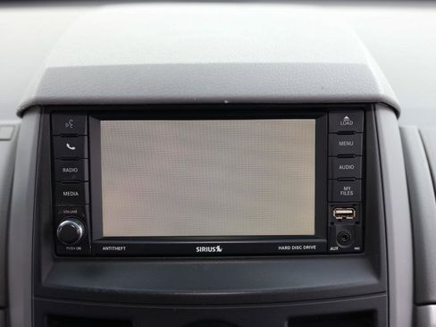 Used 2008 Chrysler Town & Country Touring w/ Entertainment Group #2 FWD image 38