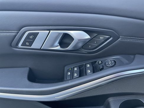 Used 2021 BMW M3 w/ Executive Package image 32