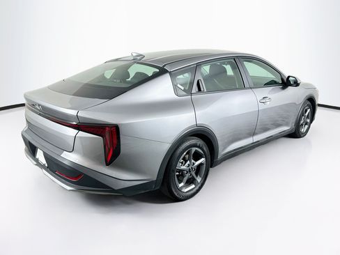 Used 2025 Kia K4 FWD image 9