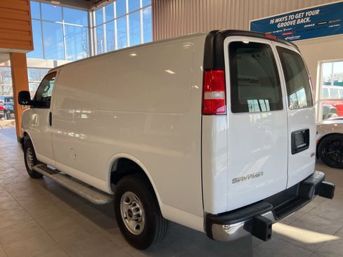 Used 2024 GMC Savana 2500 w/ Driver Convenience Package image 7
