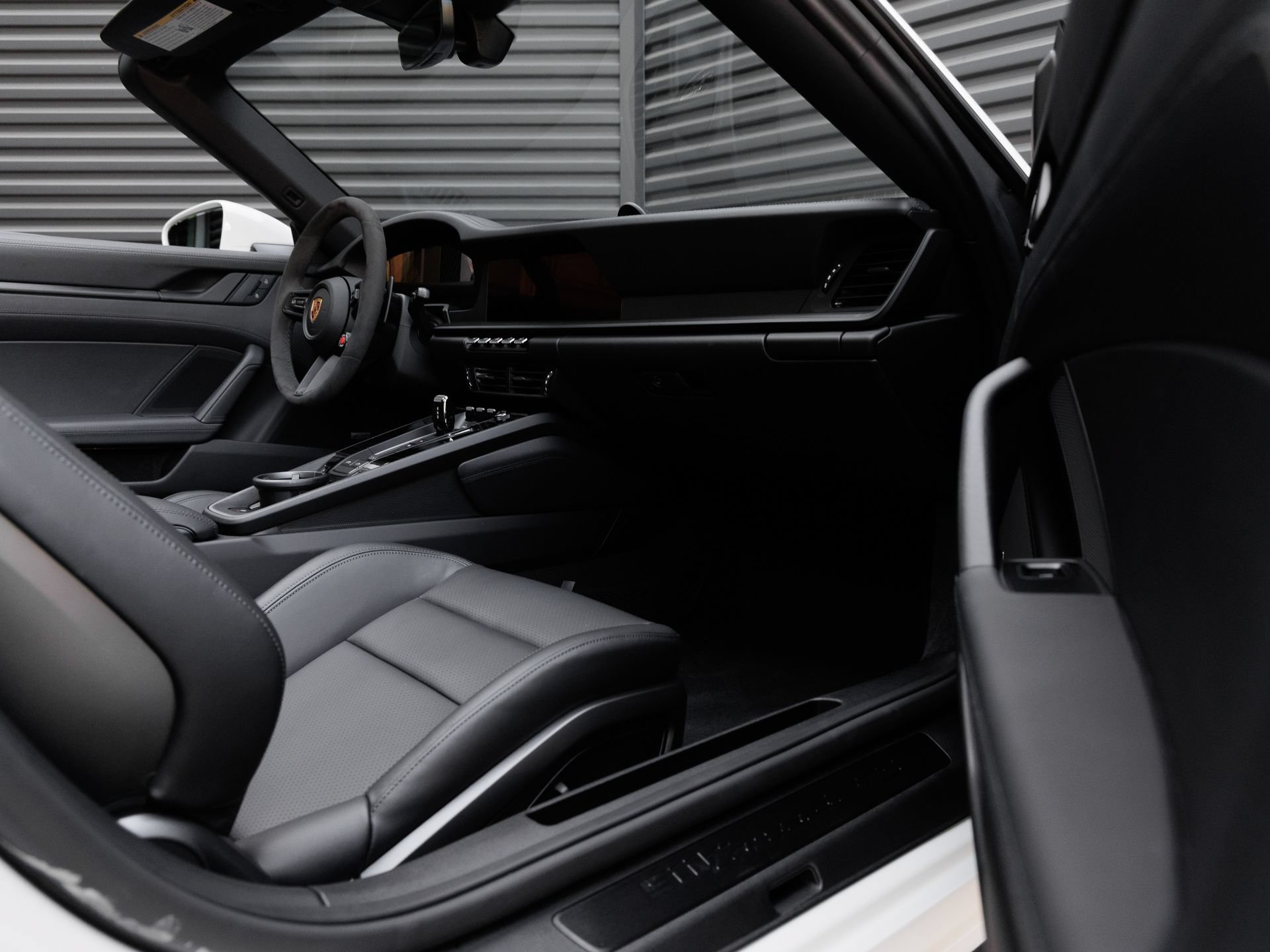 Certified 2026 Porsche 911 Targa 4 GTS AWD/4WD image 38