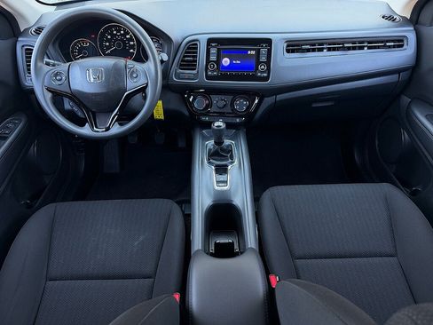 Used 2016 Honda HR-V LX image 8