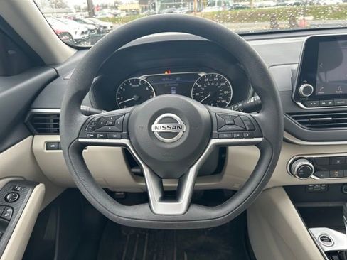 Used 2022 Nissan Altima 2.5 SV image 13