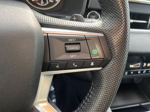 Used 2022 Mitsubishi Outlander SE image 26