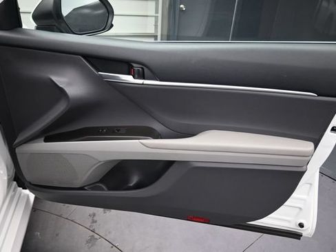 Used 2022 Toyota Camry LE FWD image 24