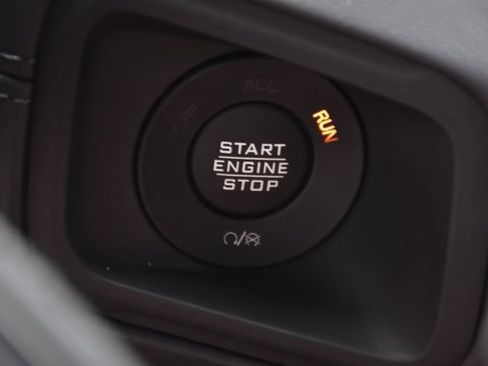 Used 2026 Jeep Wrangler Unlimited Rubicon AWD/4WD image 18