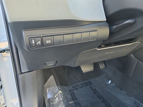 Certified 2025 Toyota Corolla XSE image 14