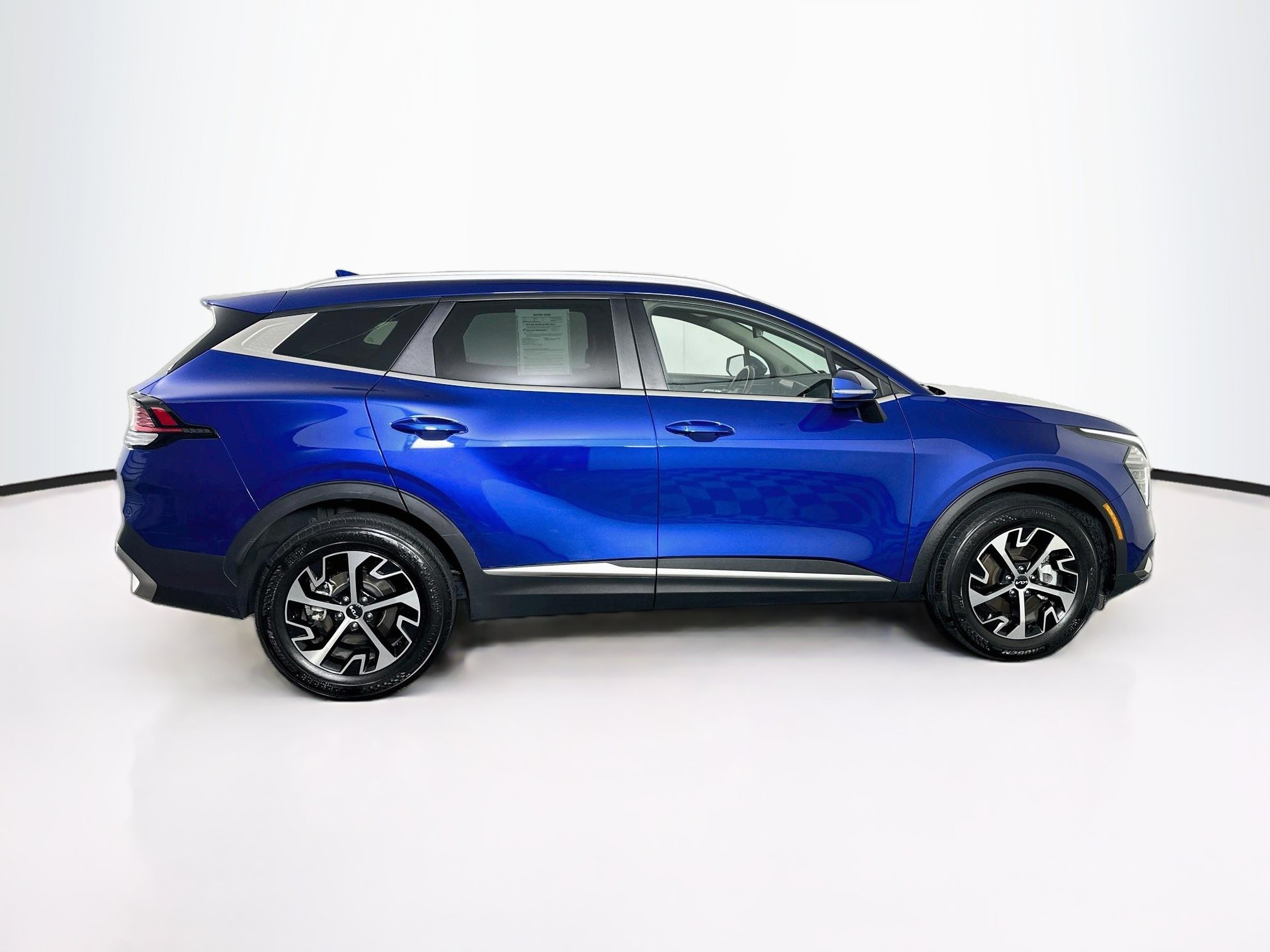 Used 2024 Kia Sportage EX AWD/4WD image 10