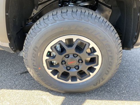 New 2026 Toyota Tacoma TRD Off-Road AWD/4WD image 13