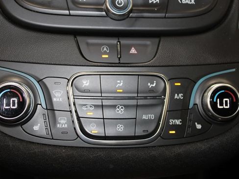 Used 2025 Chevrolet Malibu LT FWD image 46