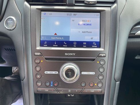 Used 2019 Ford Fusion Titanium FWD image 22