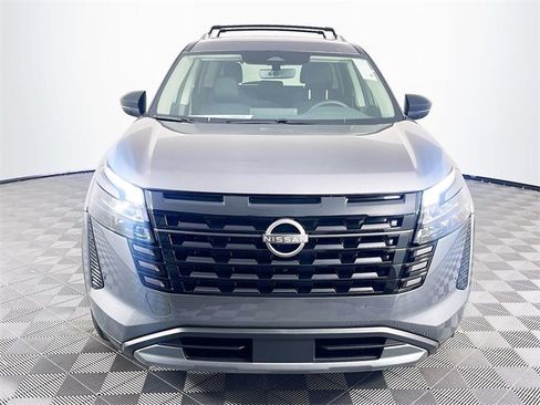 New 2026 Nissan Pathfinder SL image 3