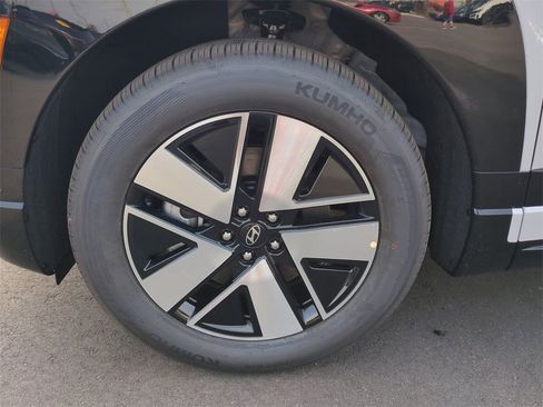 New 2026 Hyundai Ioniq 9 SEL image 11