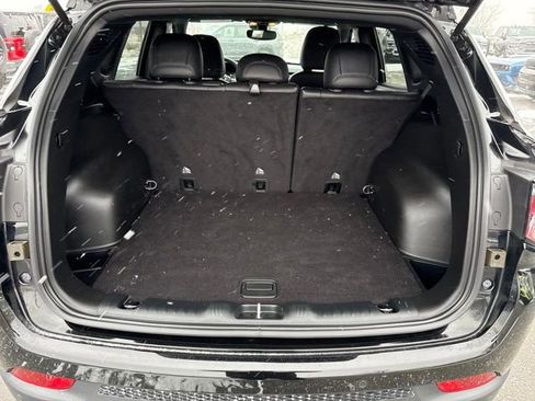 Used 2024 Jeep Compass Limited image 19