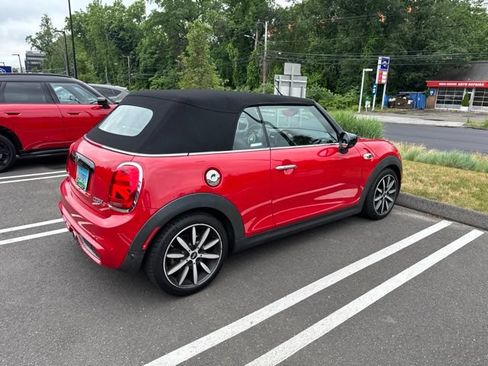 Used 2021 MINI Cooper S w/ Signature Upholstery Package FWD image 9