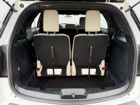 Used 2018 Ford Explorer 4WD w/ Class II Trailer Tow Package image 10