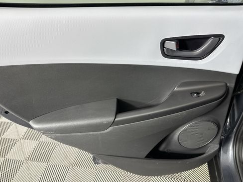 Used 2020 Hyundai Kona SEL Plus image 41