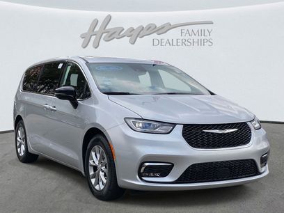 New 2026 Chrysler Pacifica Limited