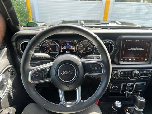 Used 2023 Jeep Gladiator Overland w/ Popular Equipment Package AWD/4WD image 22