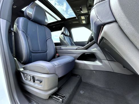 New 2026 INFINITI QX80 4WD w/ Sport Exterior Package image 15