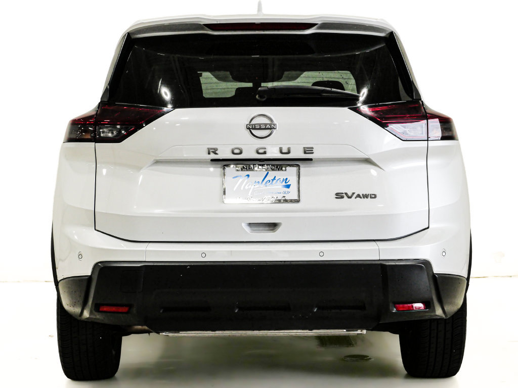Used 2024 Nissan Rogue SV AWD/4WD image 7