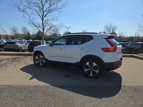 Used 2026 Volvo XC40 B5 Plus w/ Protection Package Premier image 4