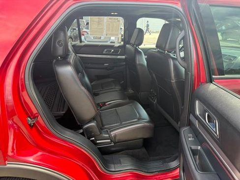 Used 2018 Ford Explorer Sport w/ Equipment Group 401A AWD/4WD image 10