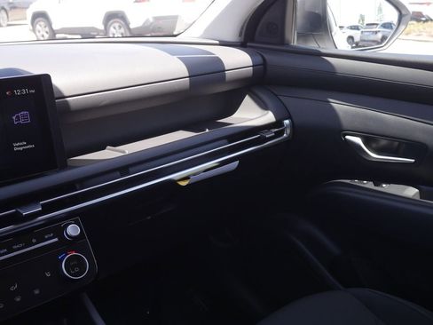 Used 2025 Hyundai Tucson SEL FWD image 44