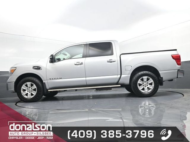 Used 2017 Nissan Titan SV AWD/4WD image 13