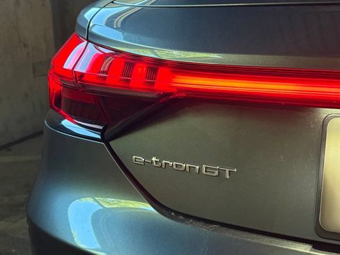 Used 2023 Audi e-tron GT Prestige AWD/4WD image 13