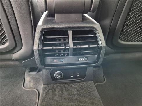 Used 2021 Audi Q3 2.0T Premium w/ Convenience Package AWD/4WD image 17