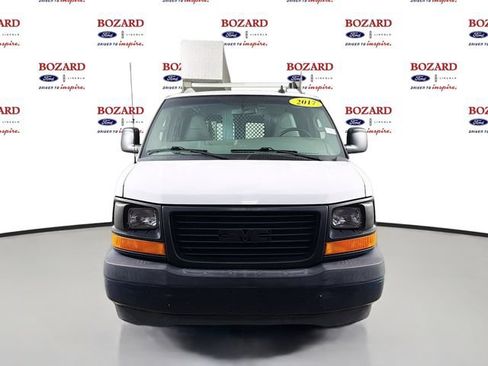 Used 2017 GMC Savana 2500 Extended RWD image 2