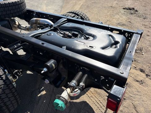 Used 2024 RAM 5500 Tradesman w/ Chrome Appearance Group AWD/4WD image 10