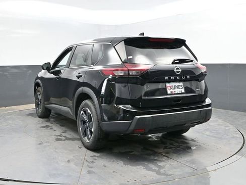 Used 2025 Nissan Rogue SV AWD/4WD image 12